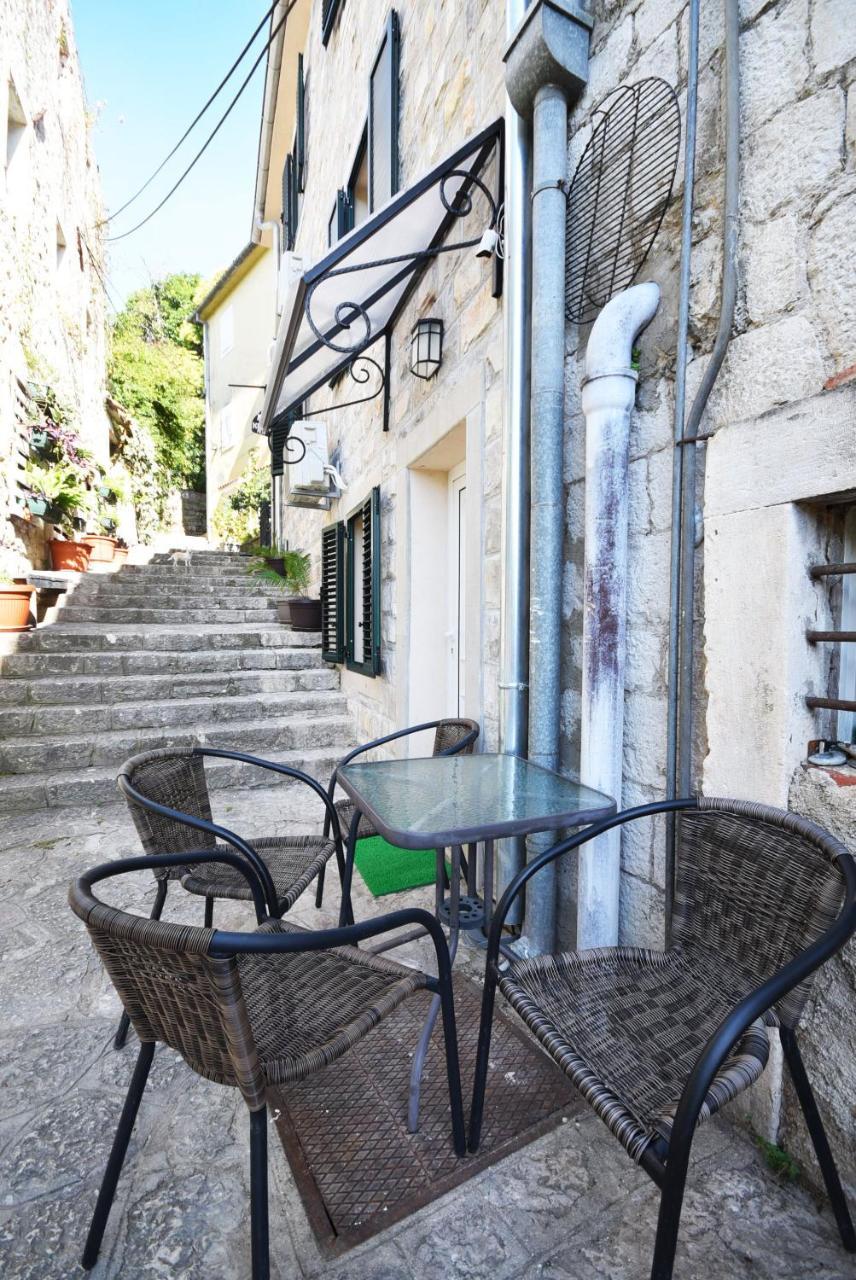 Vila Kula 1830 Apartments Herceg Novi Kültér fotó