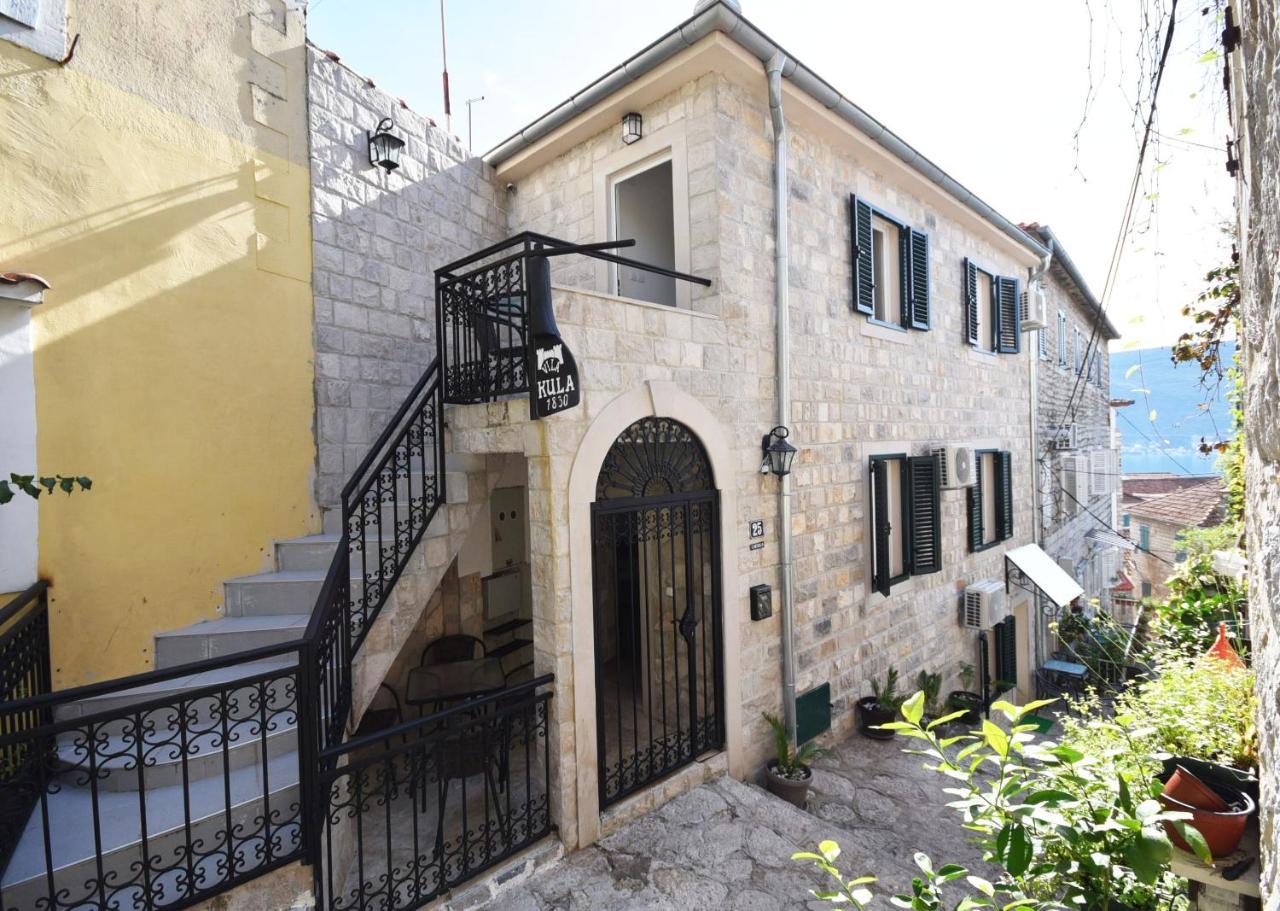 Vila Kula 1830 Apartments Herceg Novi Kültér fotó