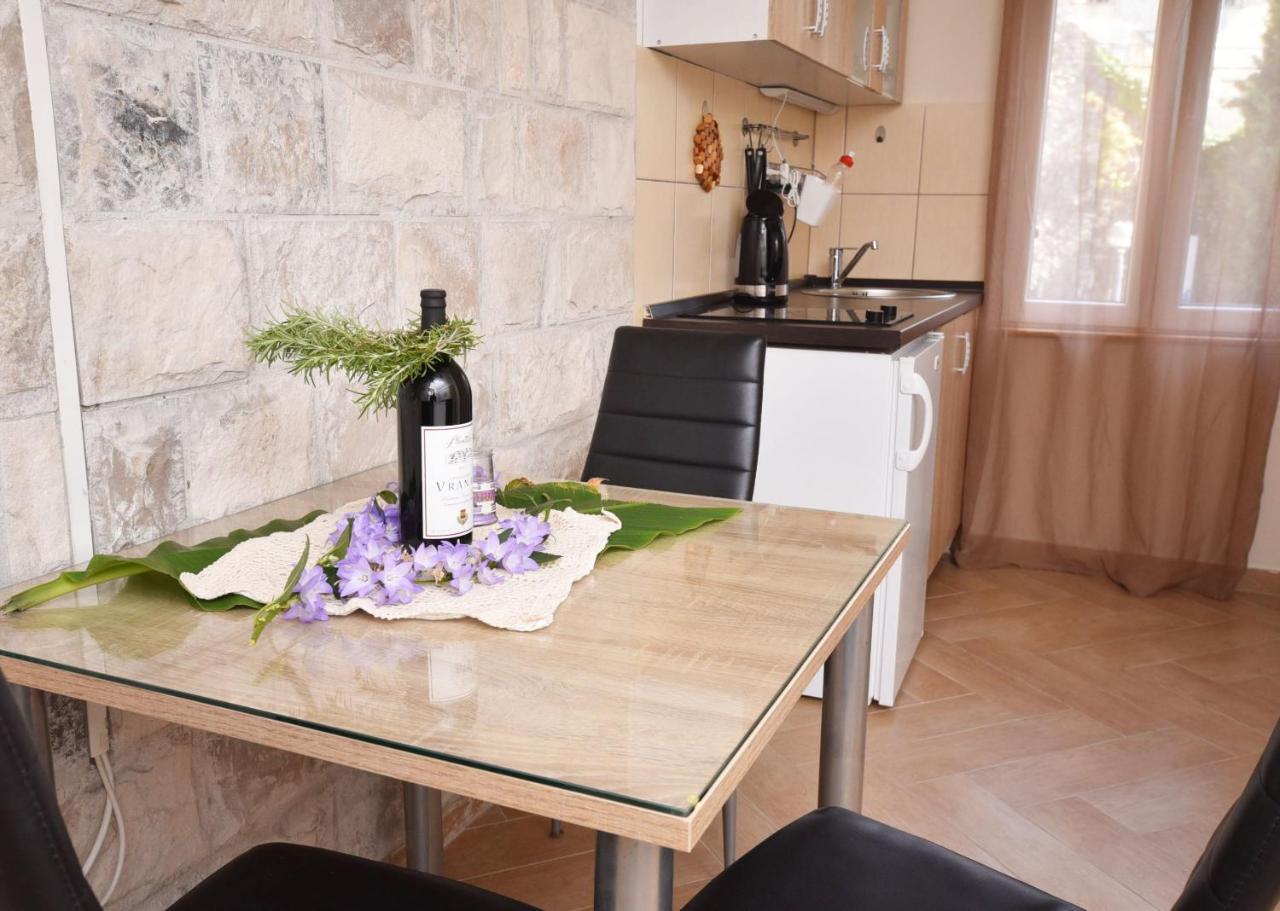 Vila Kula 1830 Apartments Herceg Novi Kültér fotó