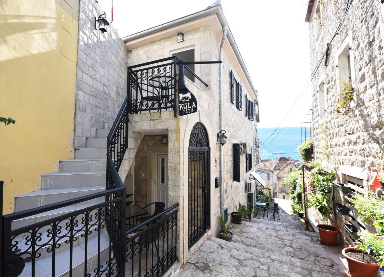 Vila Kula 1830 Apartments Herceg Novi Kültér fotó